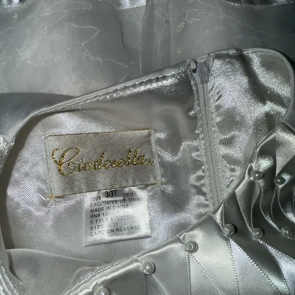 Cinderella Silver Satin Girls Party Dress 3T - Picture 4 of 7